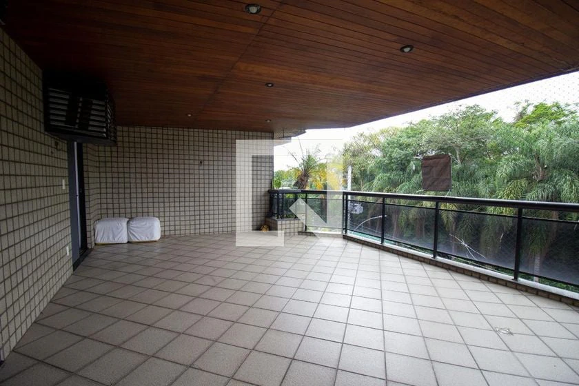 200 m² apartment with 3 bedrooms and 2 parking spaces — photo 20