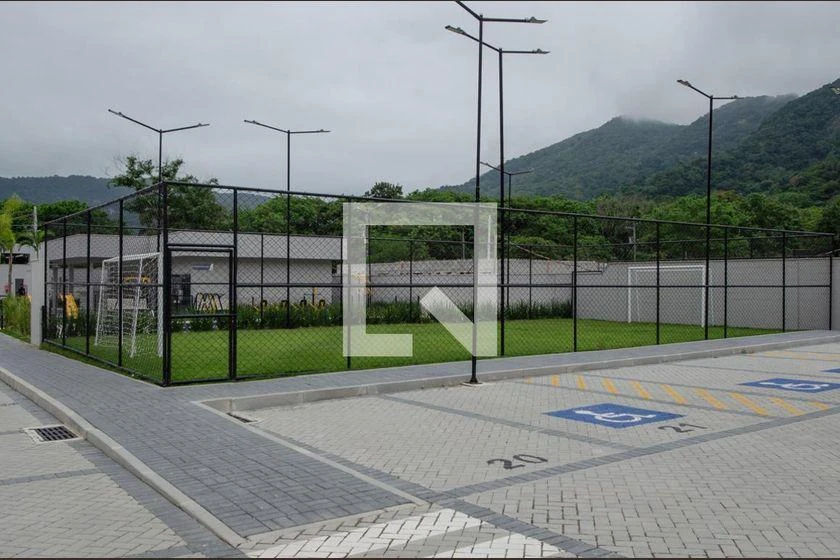 Apartamento mobiliado de 2 quartos em condomínio com piscina — photo 21
