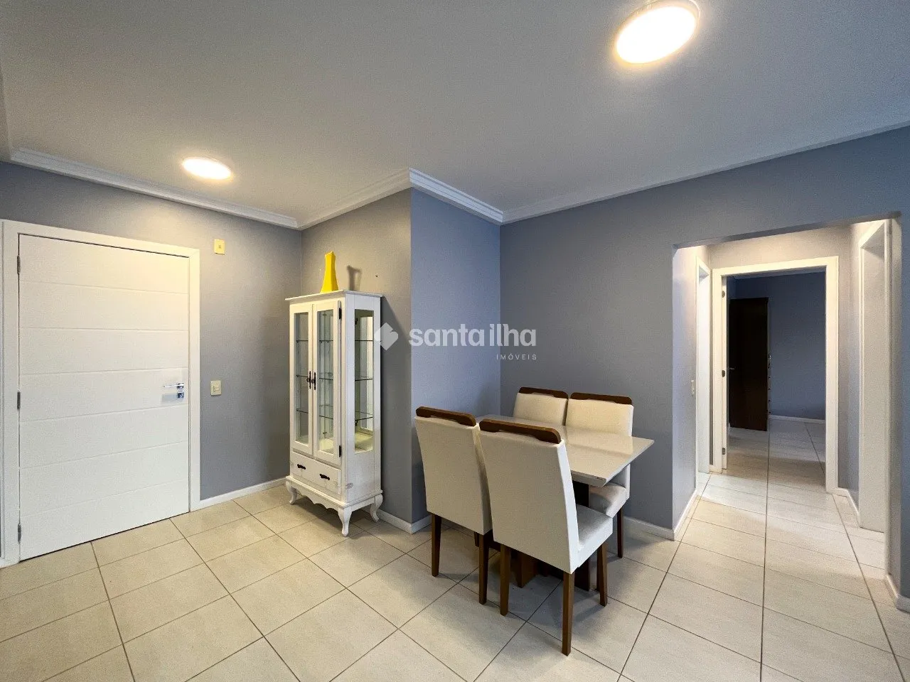 Furnished 2-bedroom apartment with balcony — photo 12
