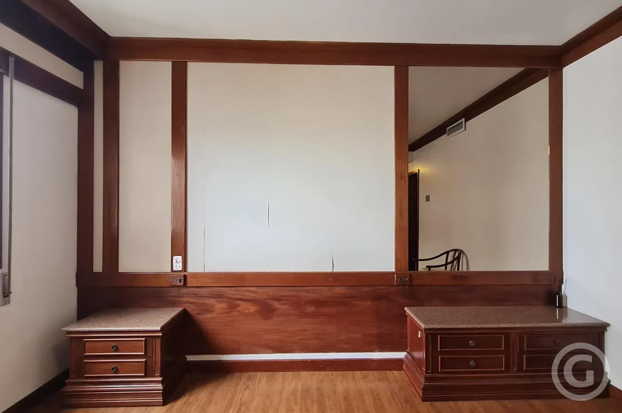 3-bedroom apartment with floor-to-ceiling windows — photo 8