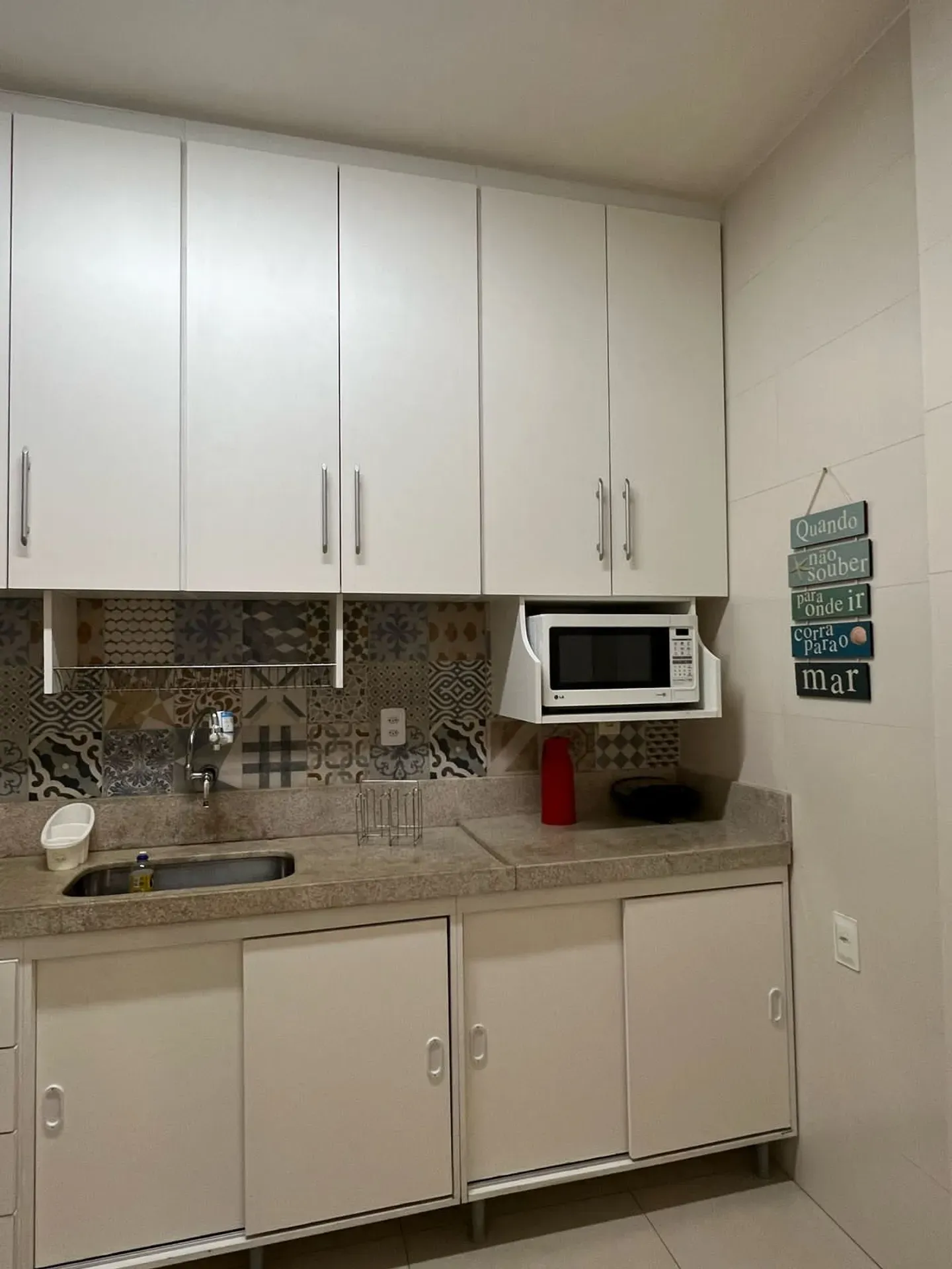 Furnished apartment with 3 bedrooms and a gas kitchen — photo 24