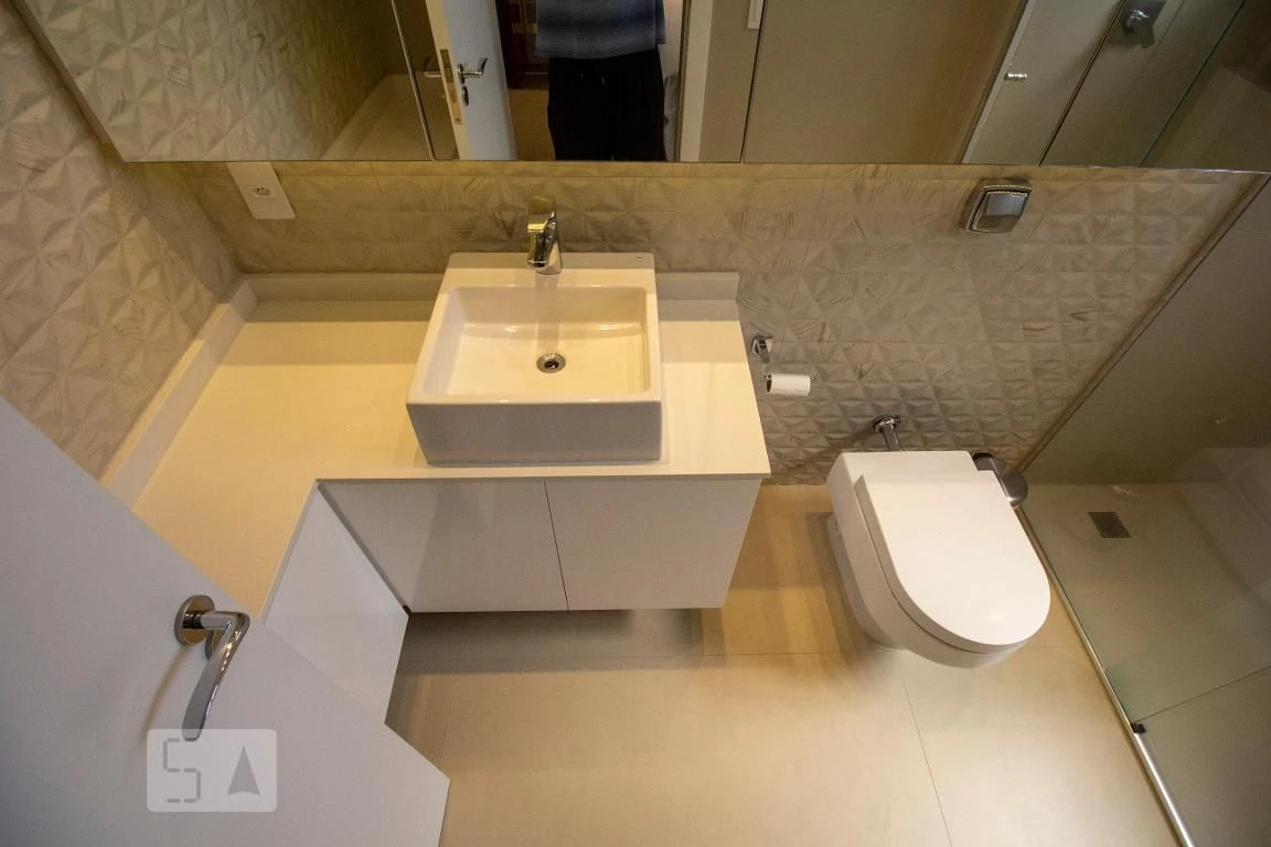 Apartamento de 4 quartos com janelas do piso ao teto, Centro — photo 18