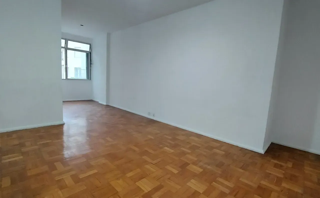 Unfurnished apartment with 3 bedrooms and 2 bathrooms — photo 3