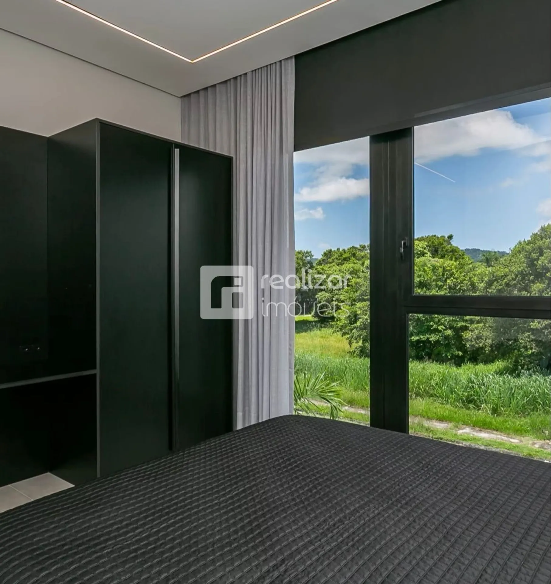 Дом на 5 люксов с приватным садом, 645 м² — photo 22