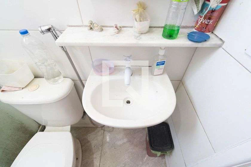 Apartamento mobiliado com 2 quartos e 1 vaga