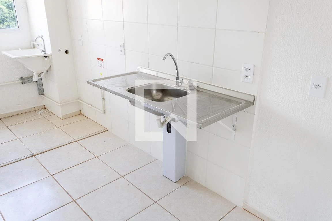 Unfurnished 2-bedroom apartment with an open-air pool — photo 22