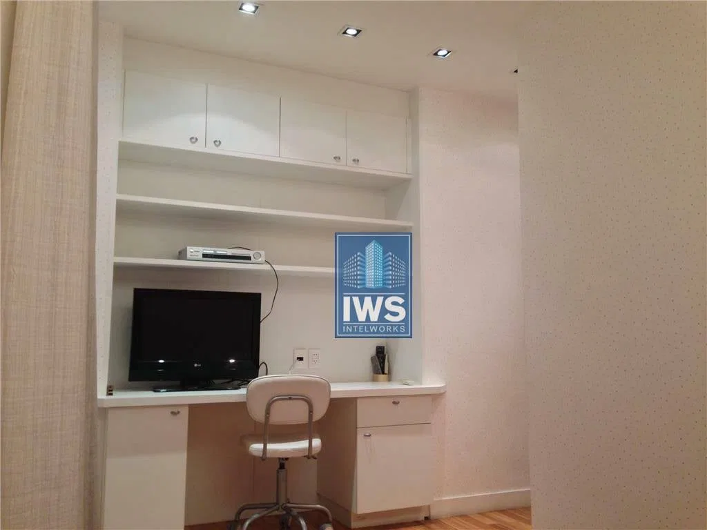 200 m² apartment with 4 bedrooms and 3 parking spots — photo 12
