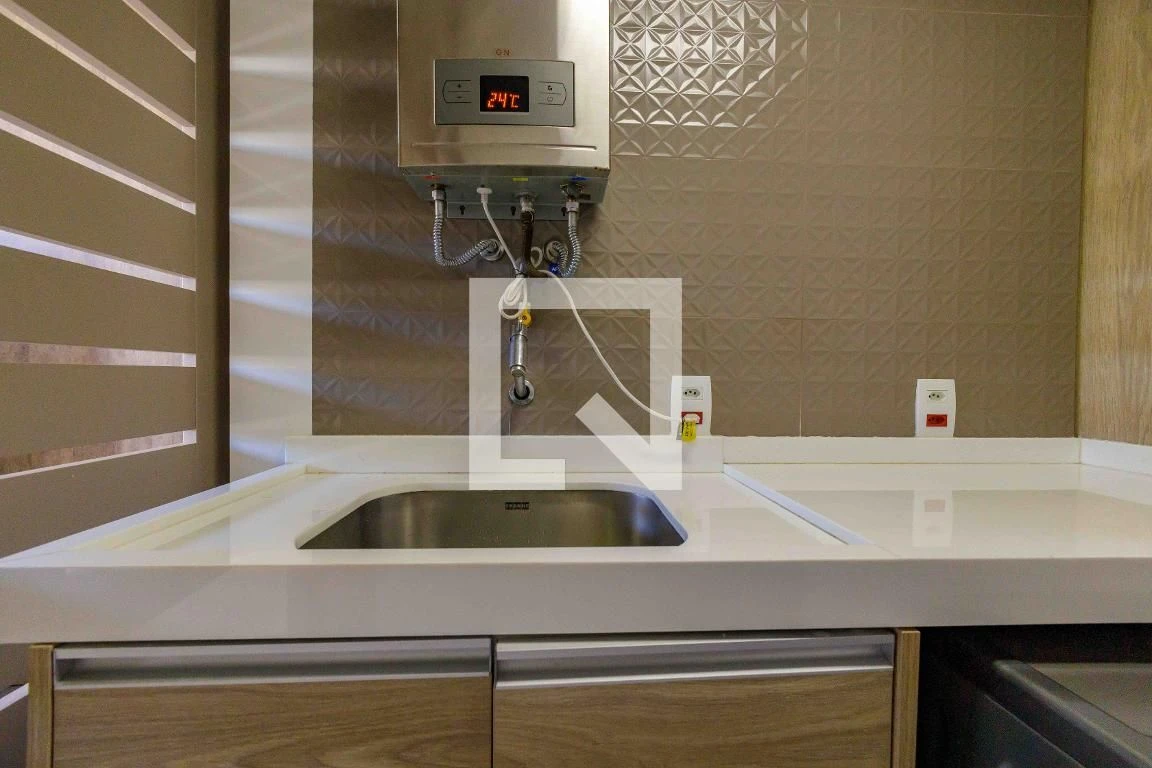 Apartamento mobiliado com 4 quartos e 4 banheiros — photo 42