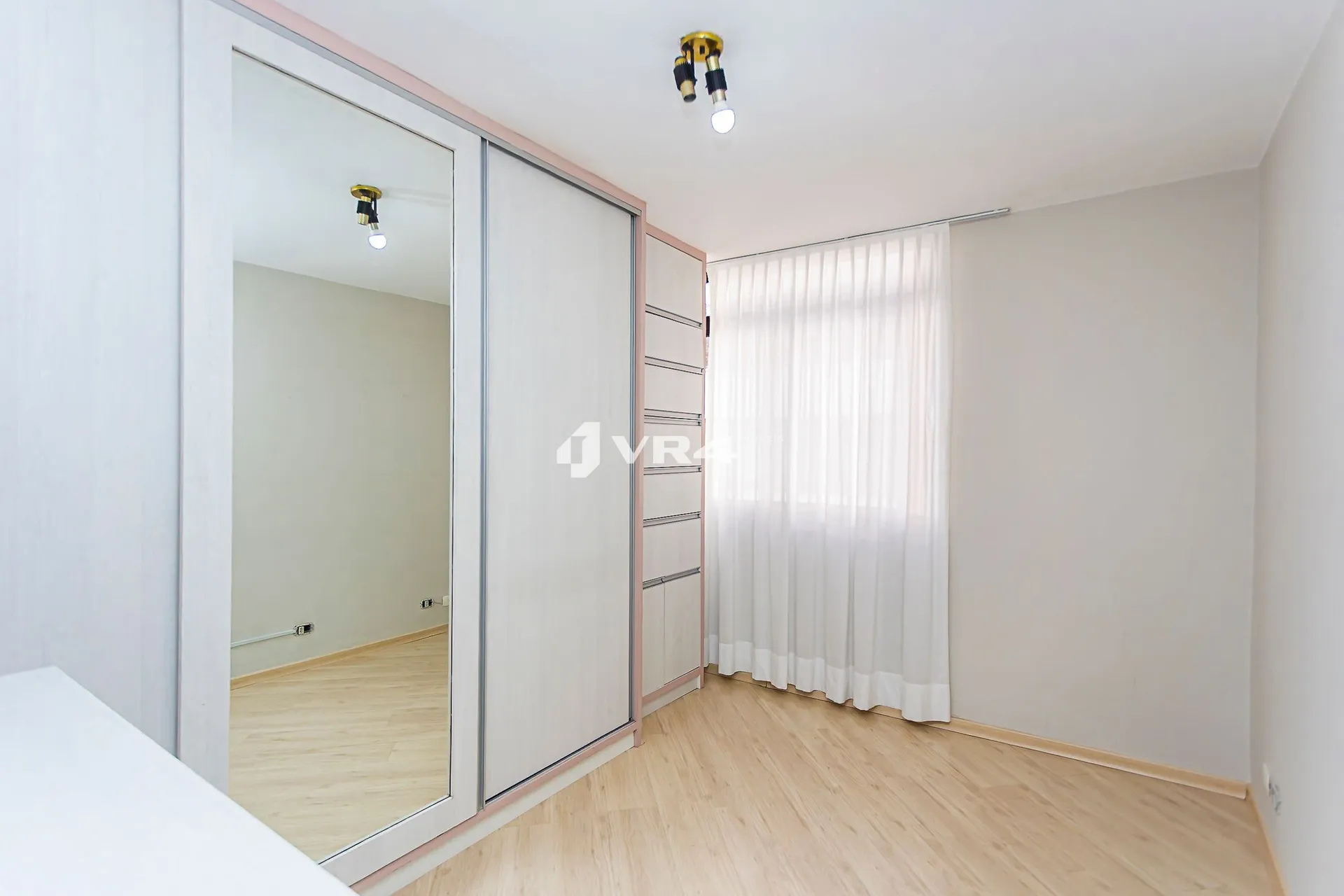 2-bedroom apartment with a washing machine — photo 9