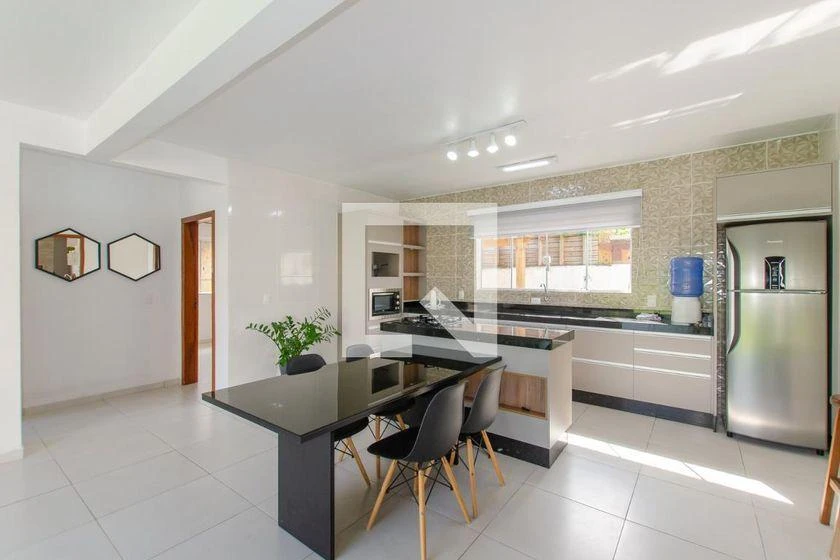 3-bedroom house, all with their own bathrooms, 109 m²