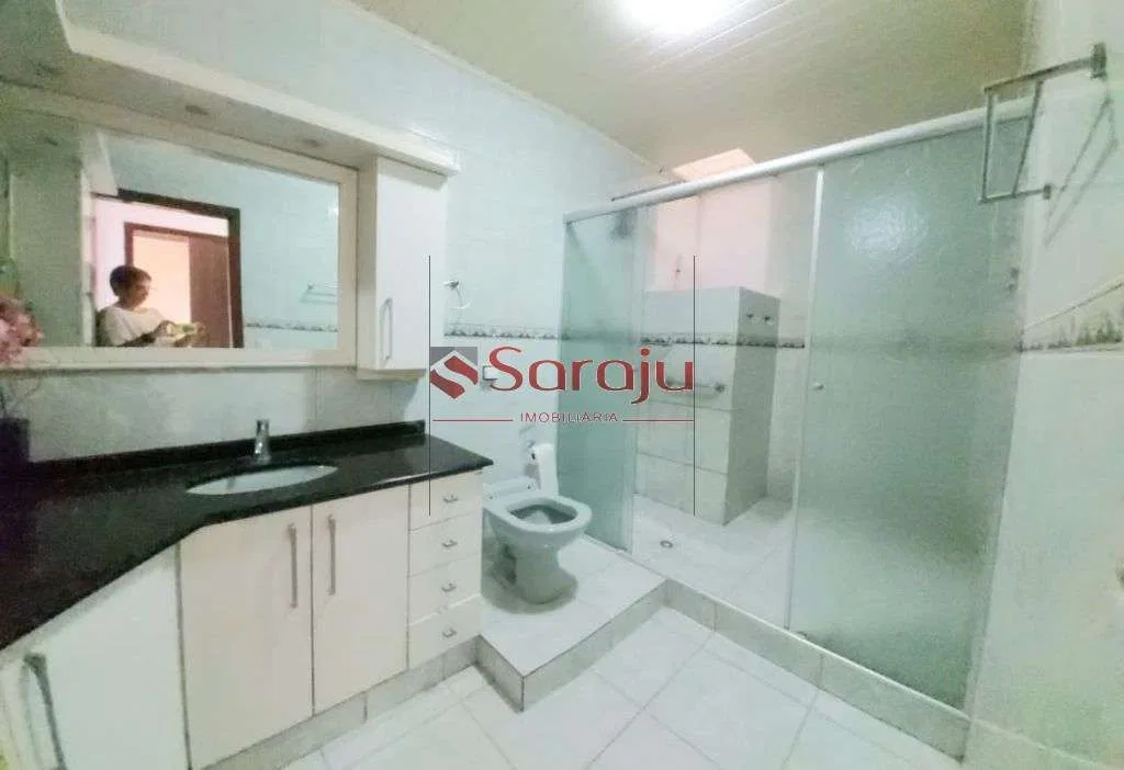 Glass-enclosed balcony in a 4-bedroom house, 150 m² — photo 19