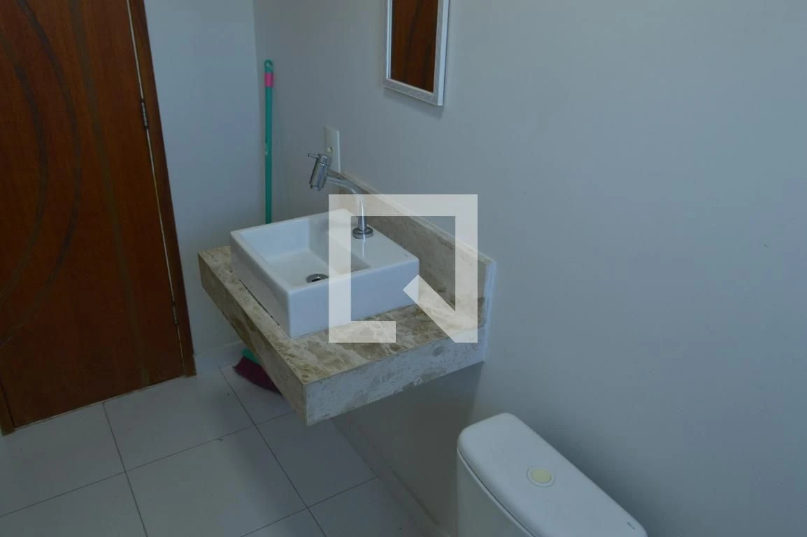 Casa de 5 quartos com 3 suítes e varanda fechada — photo 59