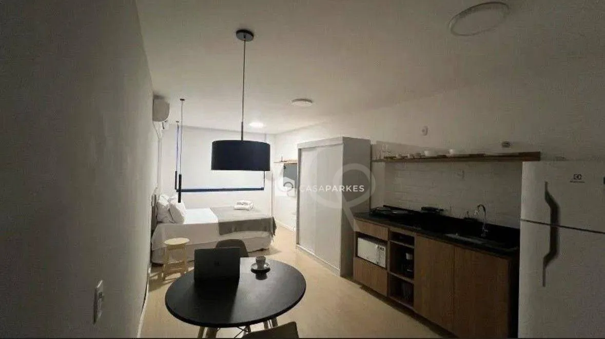 Apartamento mobiliado de 1 dormitório com mini-cozinha