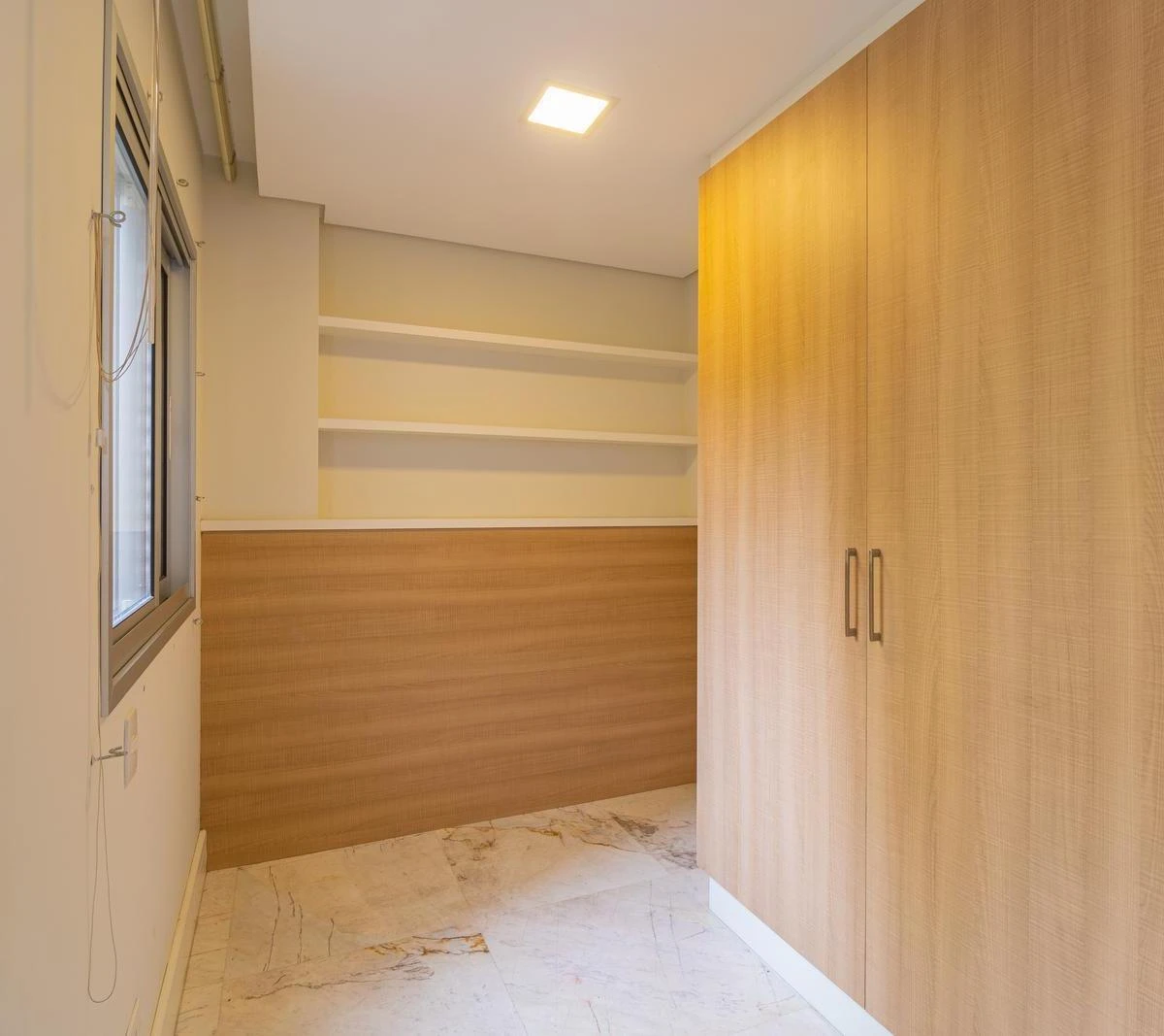 Home office in a 5-bedroom apartment, 441 m² — photo 5