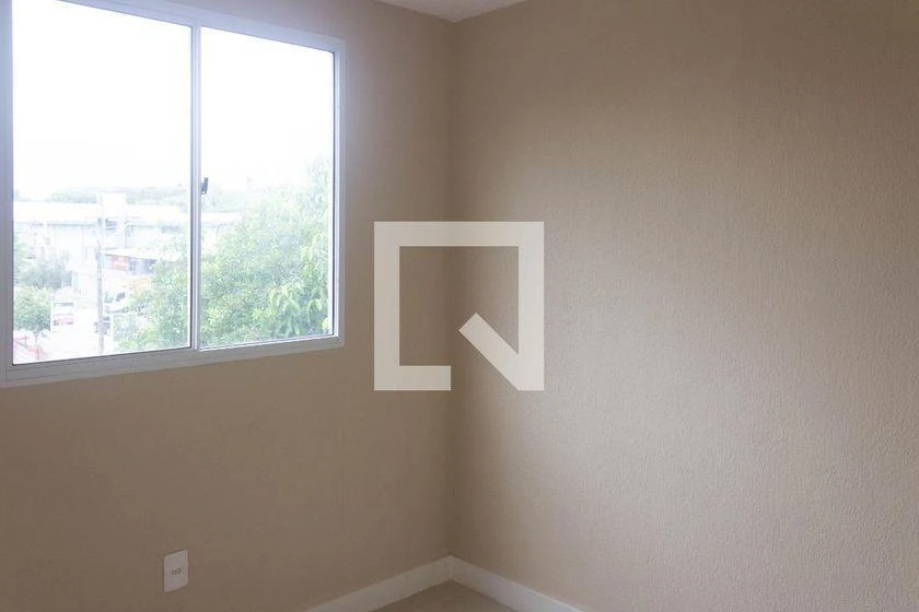 2-bedroom apartment in a building with a gym — photo 9