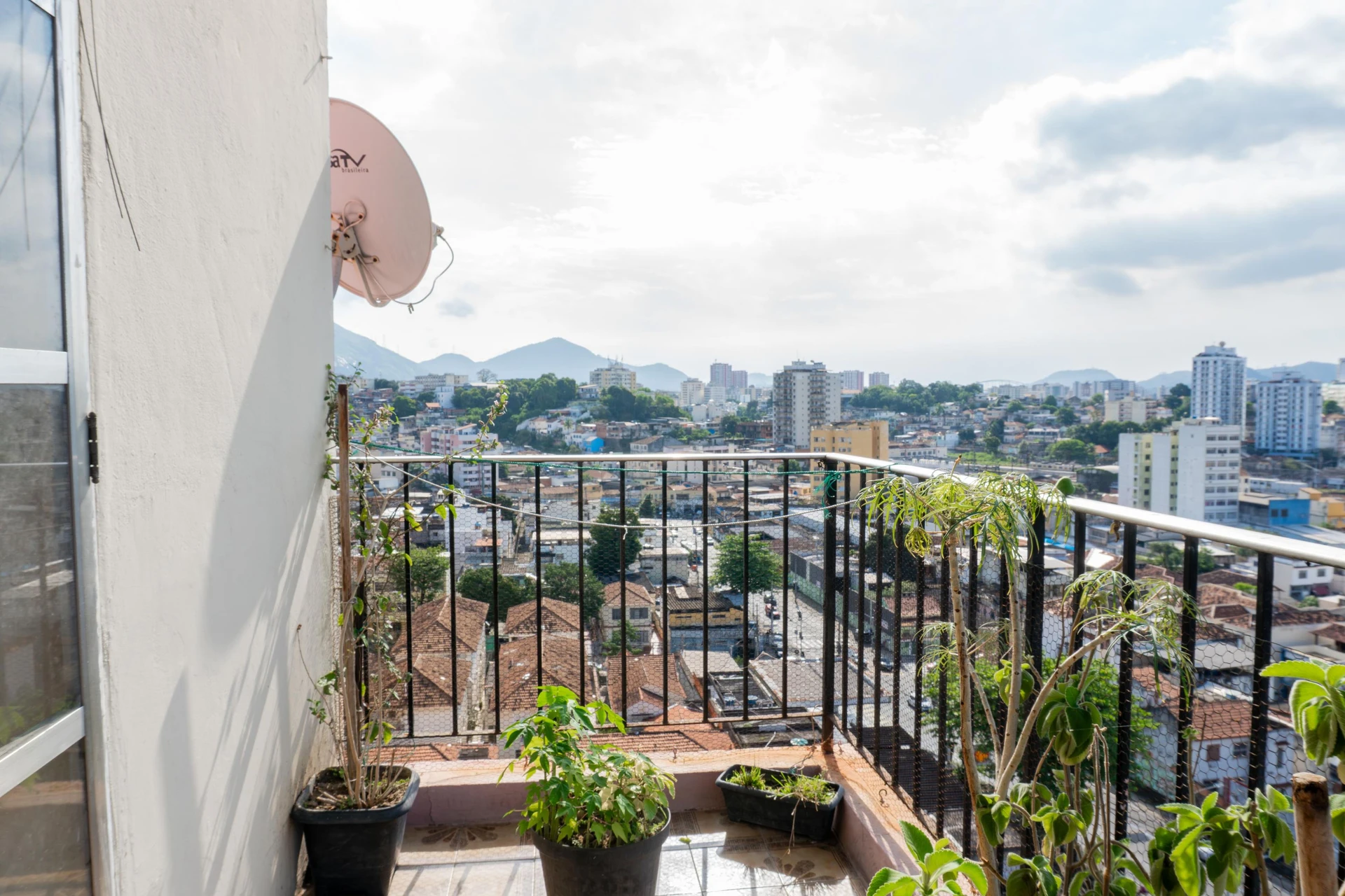 55 m² apartment with a mountain view and a home office — photo 8