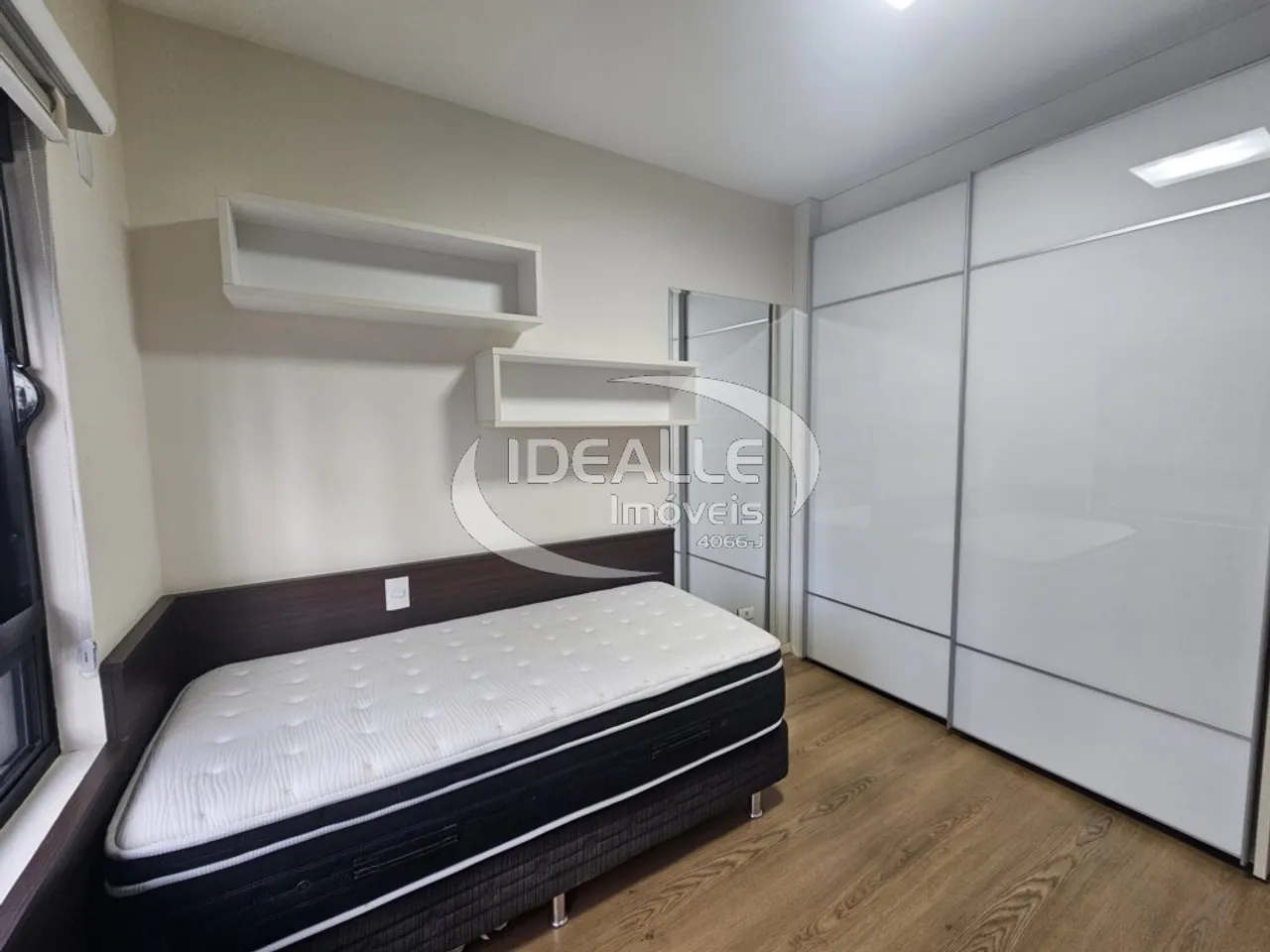 Apartamento de 3 suites con 335 m² y balcón — photo 17