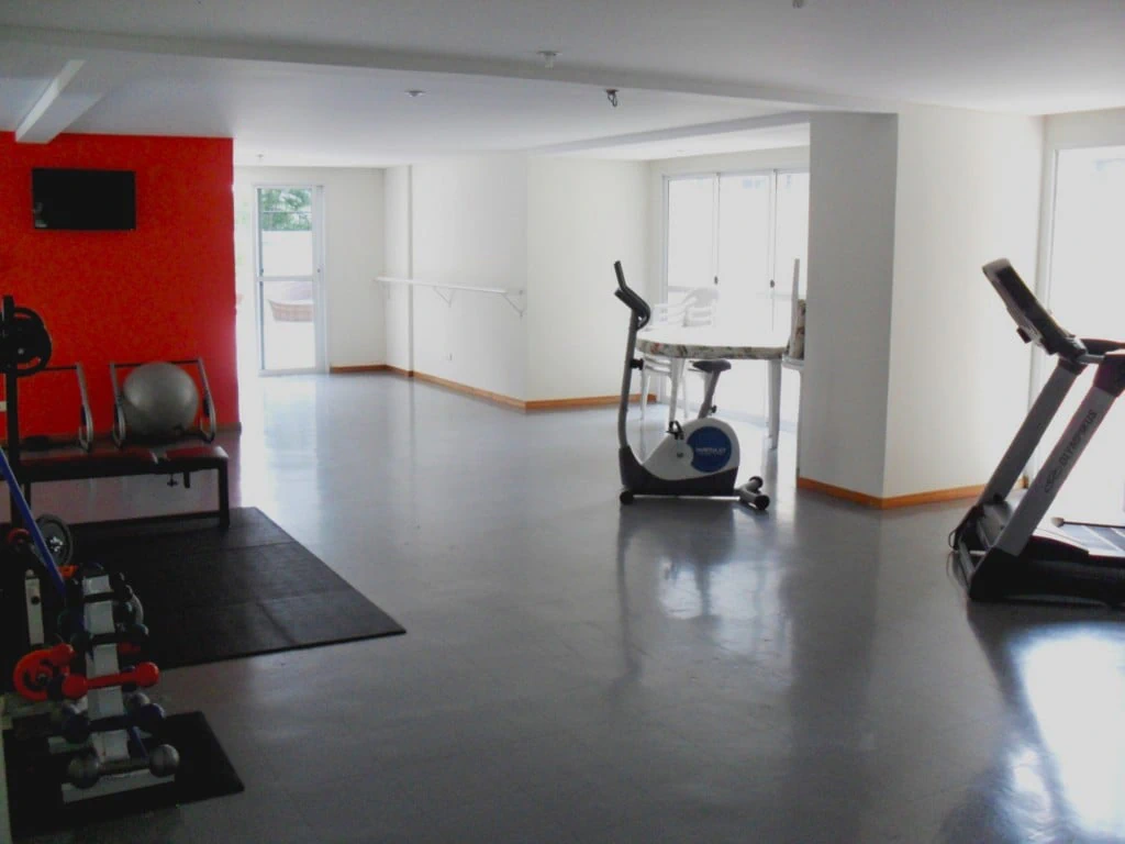 Furnished studio, 66 m², with wood or laminate floors — photo 23