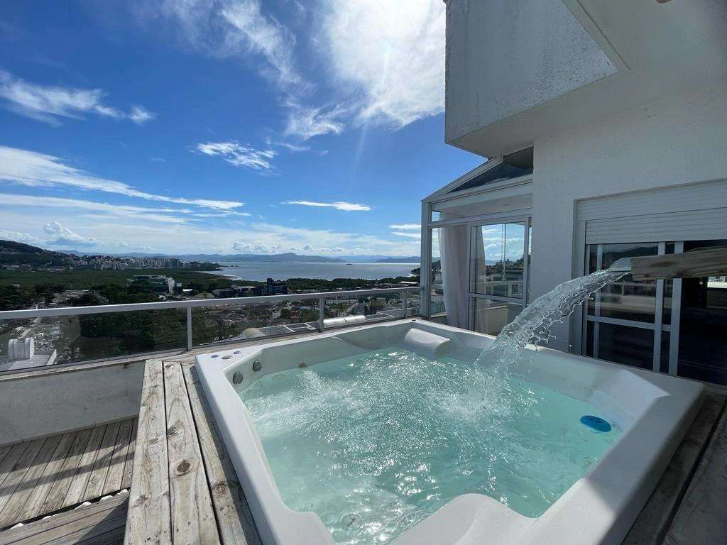 Top-floor apartment with 3 bedrooms, 246 m² and private BBQ — photo 5