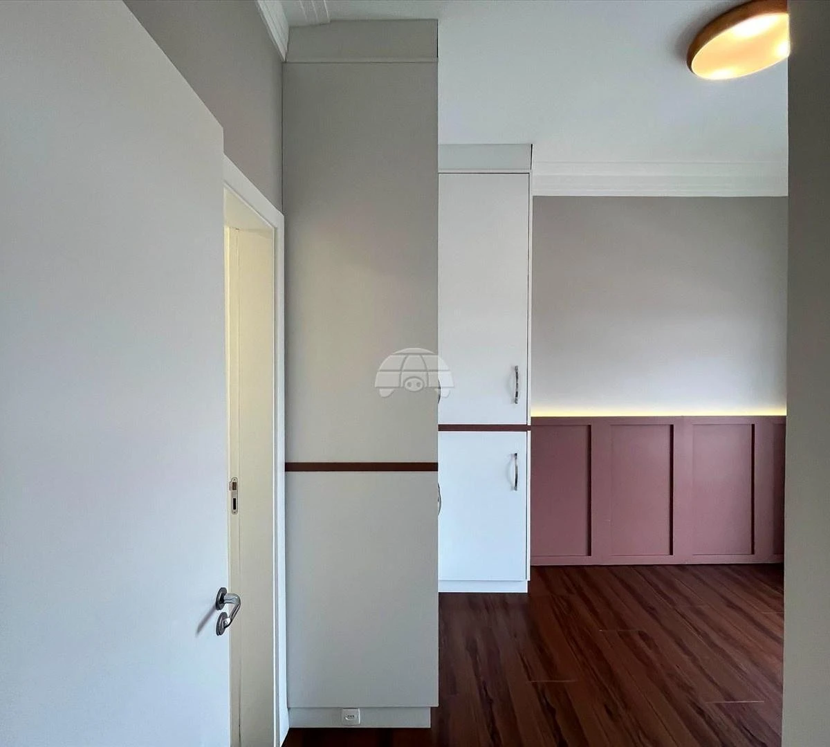 2-bedroom apartment with a home office — photo 38