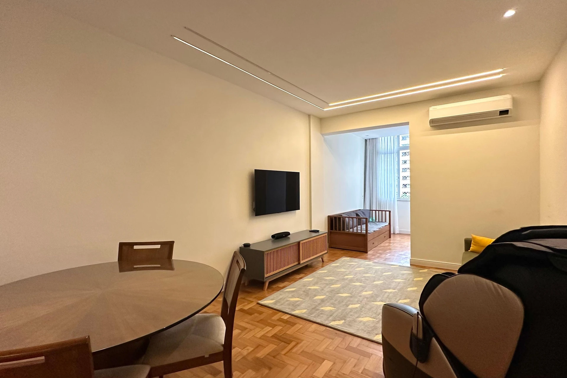 Washing machine in a 3-bedroom apartment, 110 m² — photo 11