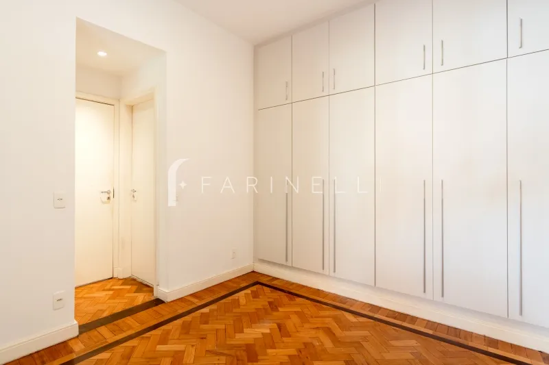 Unfurnished apartment with 3 bedrooms and 4 bathrooms — photo 14