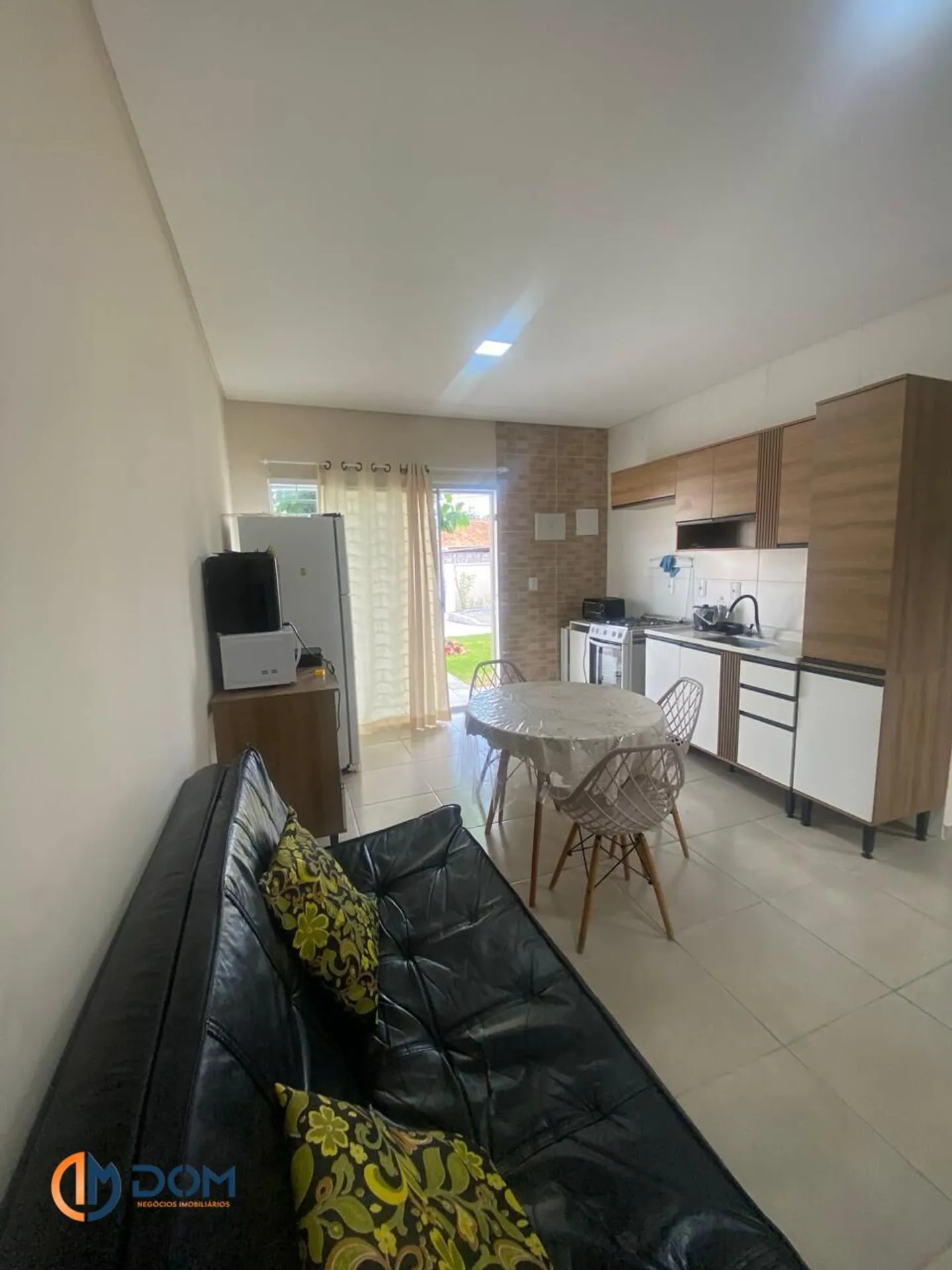 Furnished 60 m² house with open-plan kitchen and living — photo 4