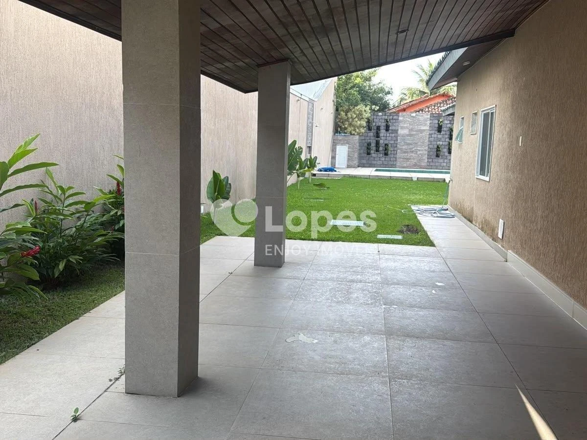 Furnished house, 330 m², with a glass-enclosed balcony — photo 23