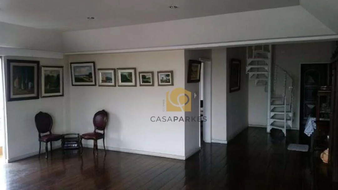 3-bedroom apartment with 245 m² and 2 parking spaces — photo 8