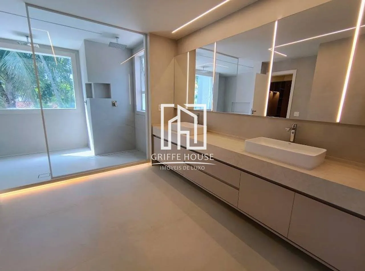 House with 5 bedrooms and 5 bathrooms, open-plan kitchen — photo 14