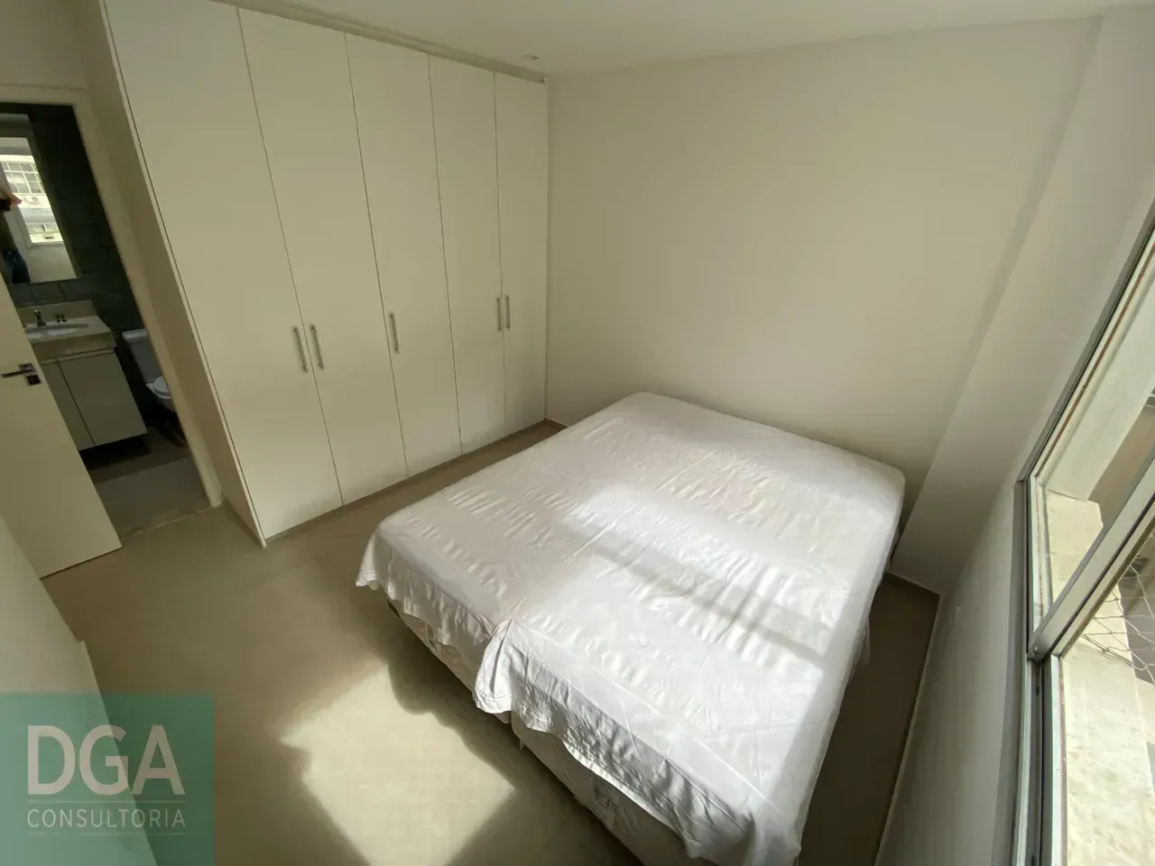 Furnished apartment with 2 bedrooms and washing machine — photo 15