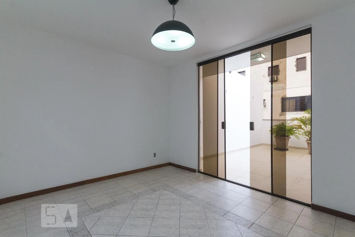 195 m² rental apartment with 3 bedrooms and 2 parking spaces — photo 15