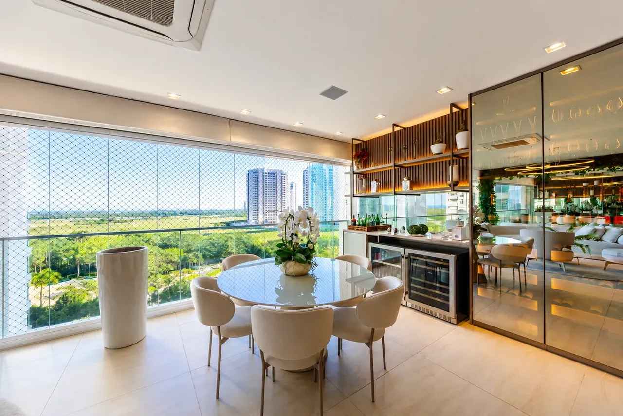 Furnished apartment, 266 m², with floor-to-ceiling windows — photo 17