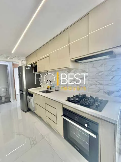 Furnished 3-bedroom apartment with open-plan gas kitchen — photo 22