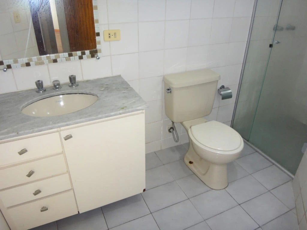Apartment, 123 m², with wood or laminate floors — photo 8