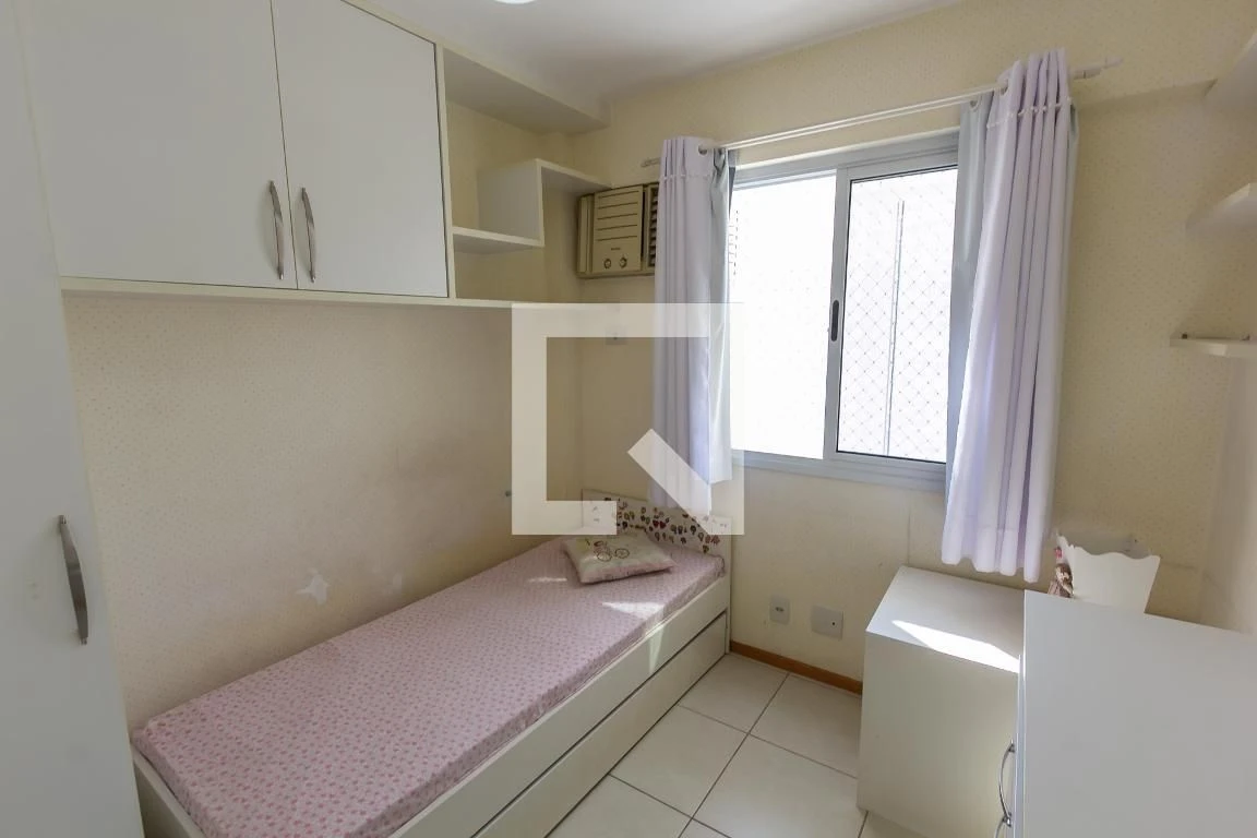 Balcony with a grill in a 2-bedroom apartment, 68 m² — photo 77