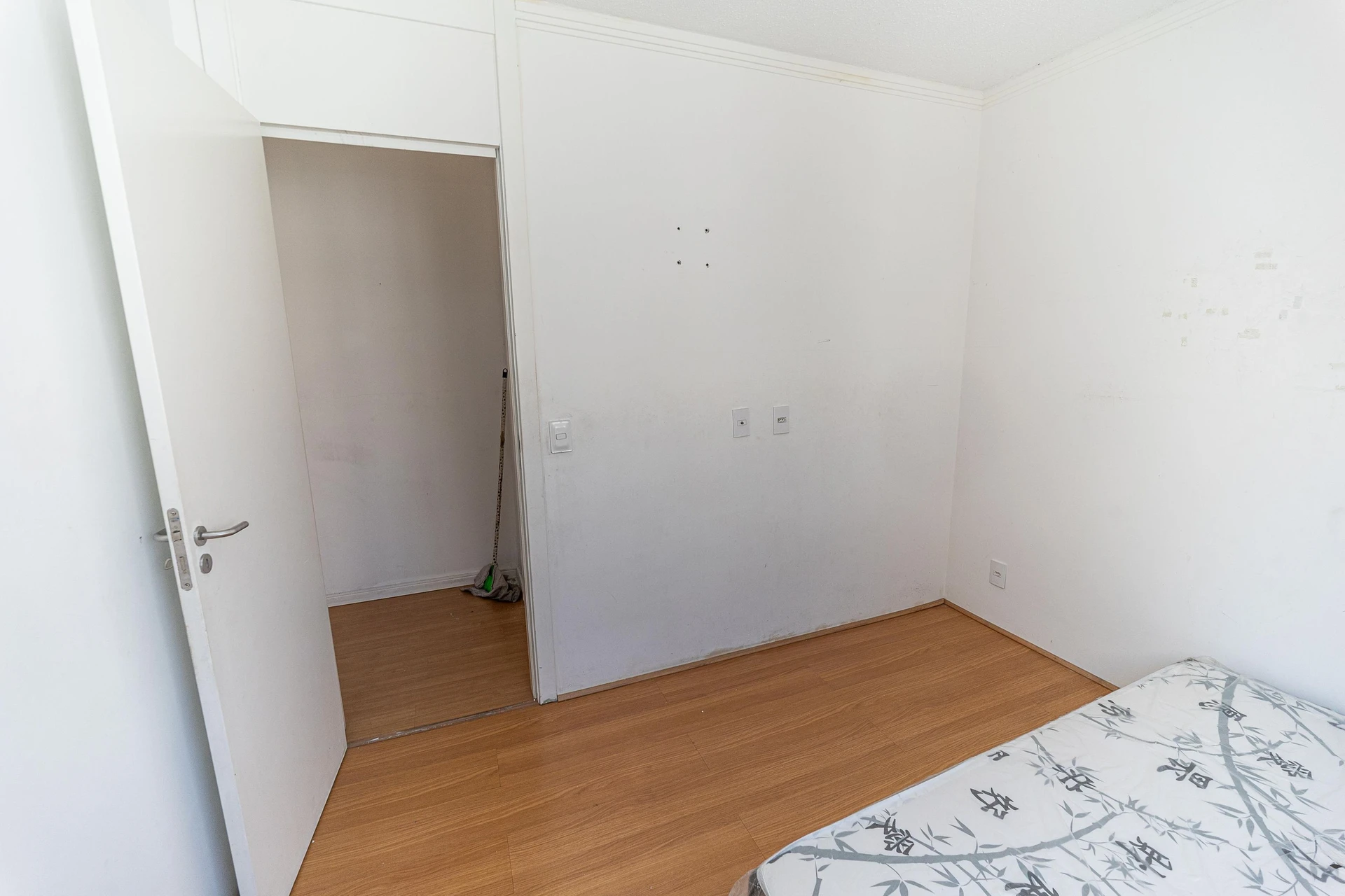 Apartment, 45 m², with wood or laminate floors — photo 19