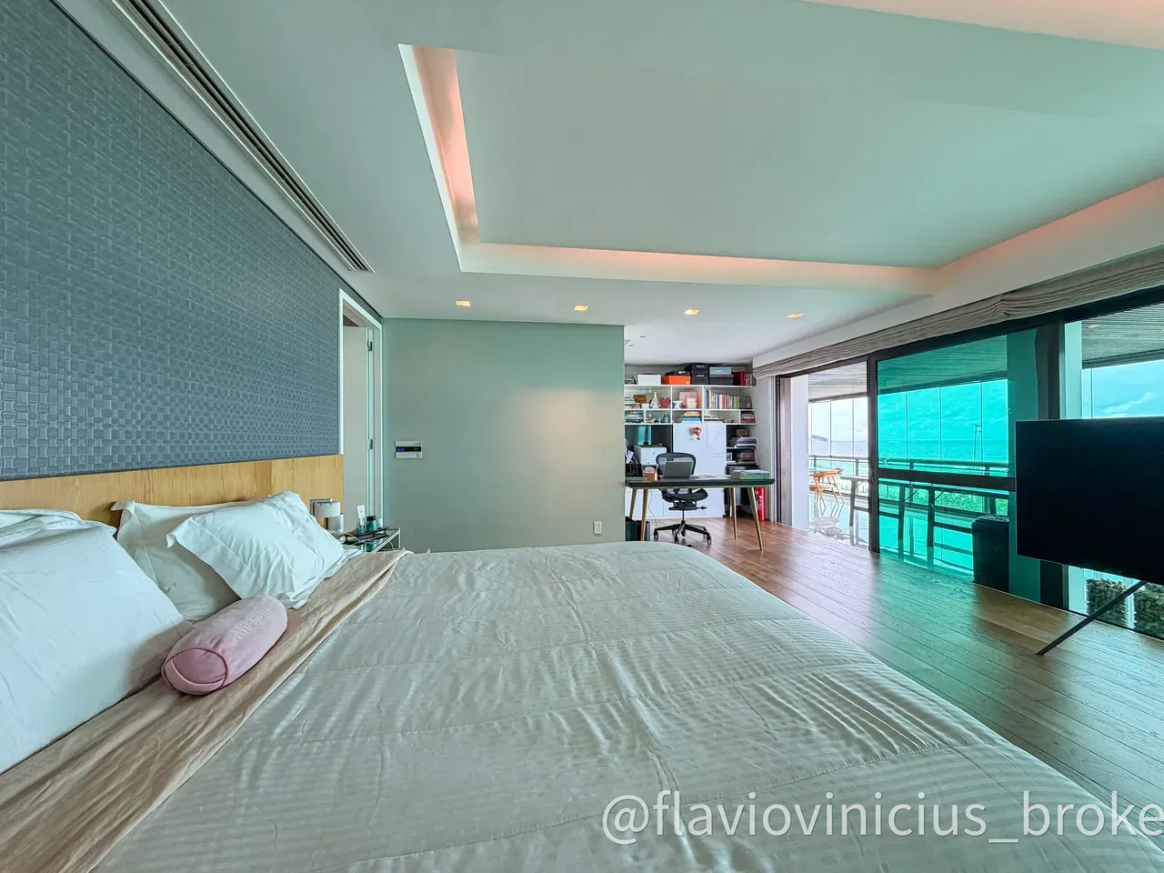 Apartamento mobiliado de 400 m² com 4 suítes e jardim — photo 15