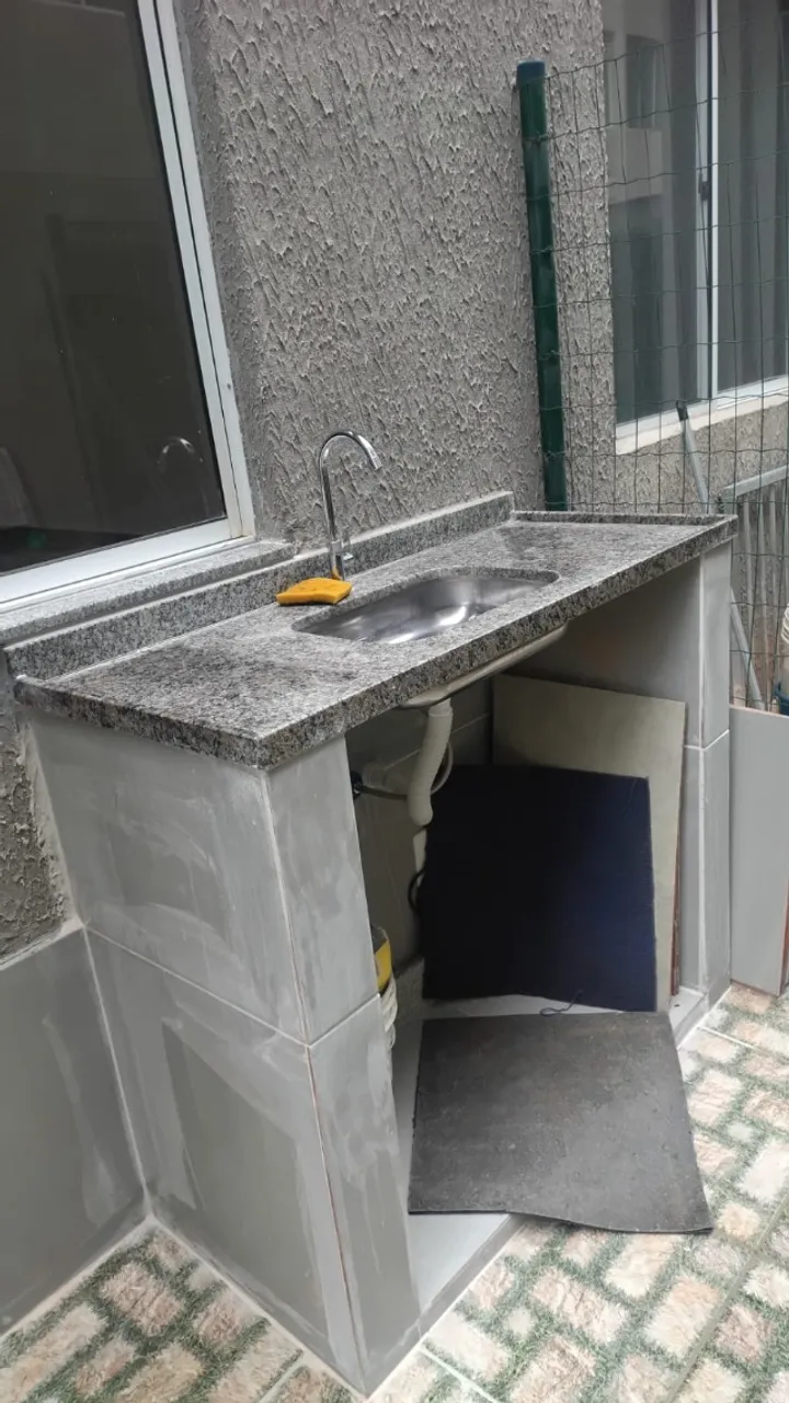 2-bedroom apartment in a building with a pool — photo 20