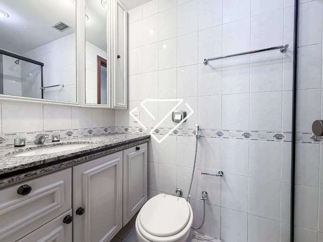 Apartamento com 3 quartos e 136 m² com varanda — photo 20