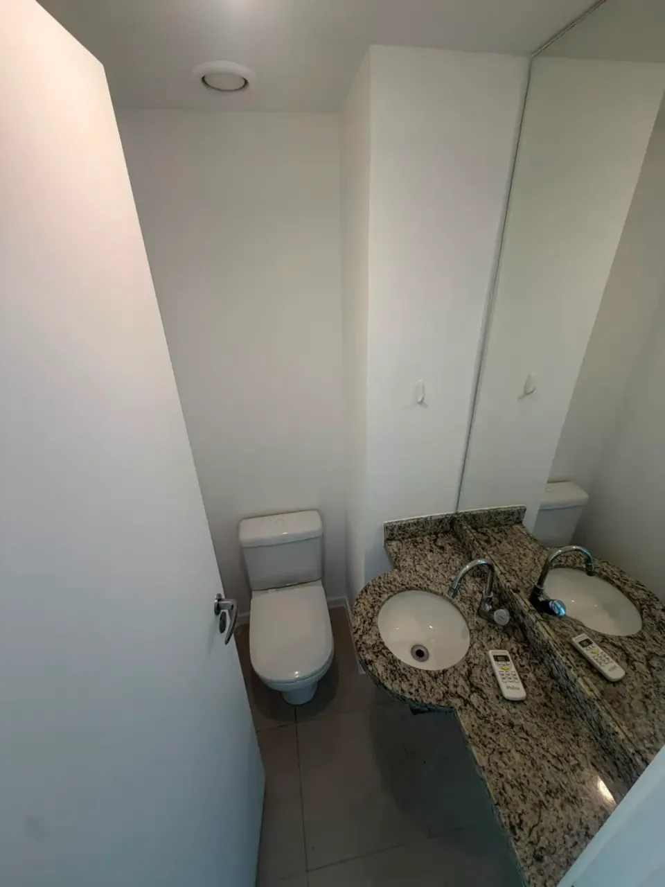 Apartment with 2 bedrooms and a balcony grill — photo 3