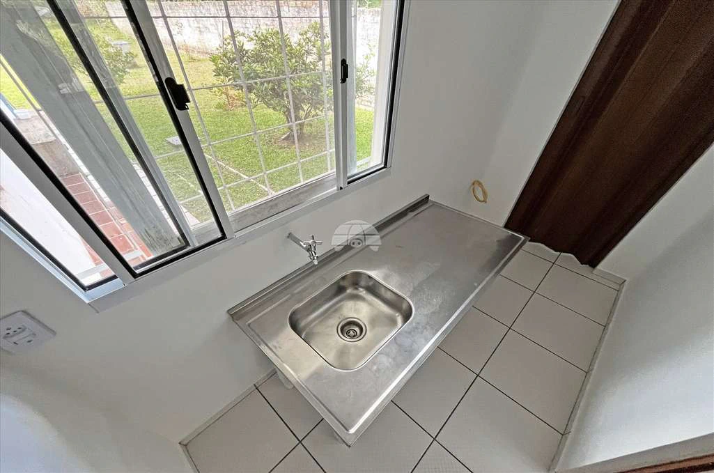 30 m² studio with separate kitchen and 1 parking space — photo 2