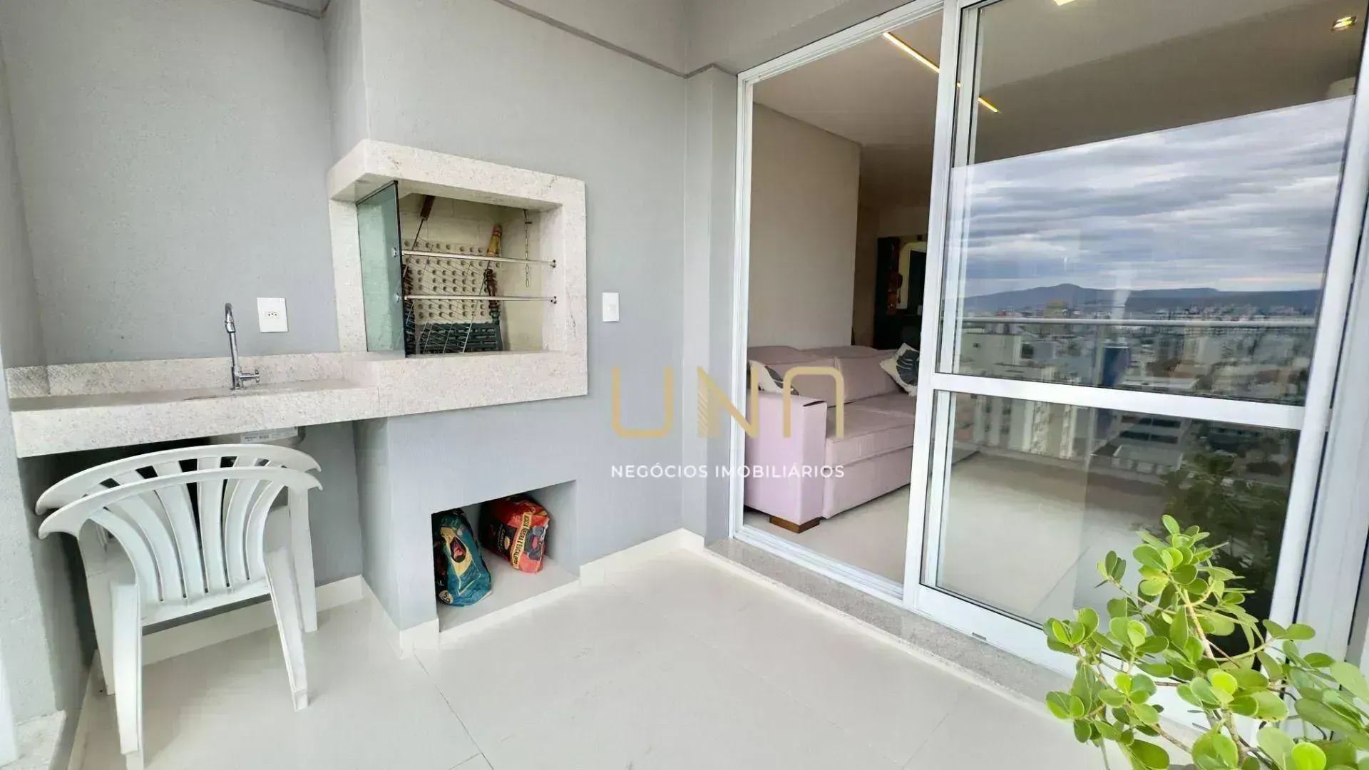 Furnished 128 m² apartment with 3 bedrooms on the 9th floor
