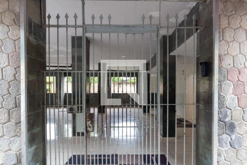 2-bedroom apartment with a washing machine — photo 32