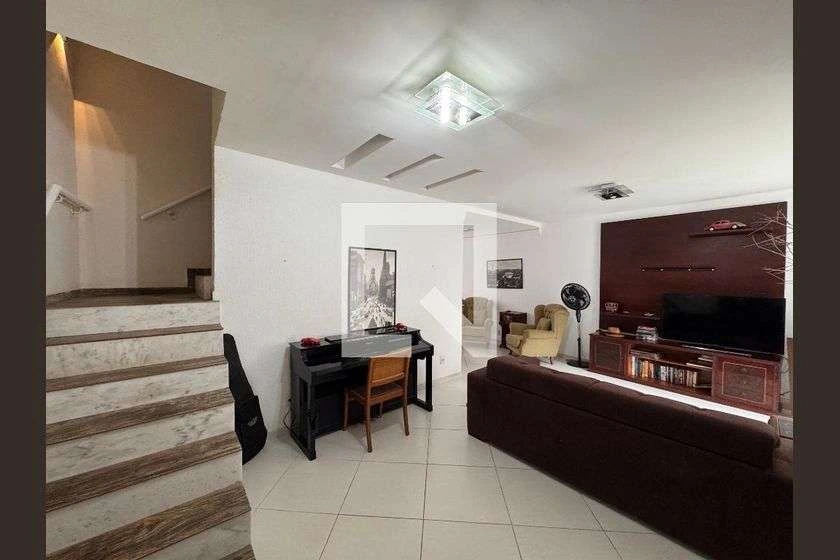 House with 3 en-suites and 3 parking spots, 270 m² — photo 5