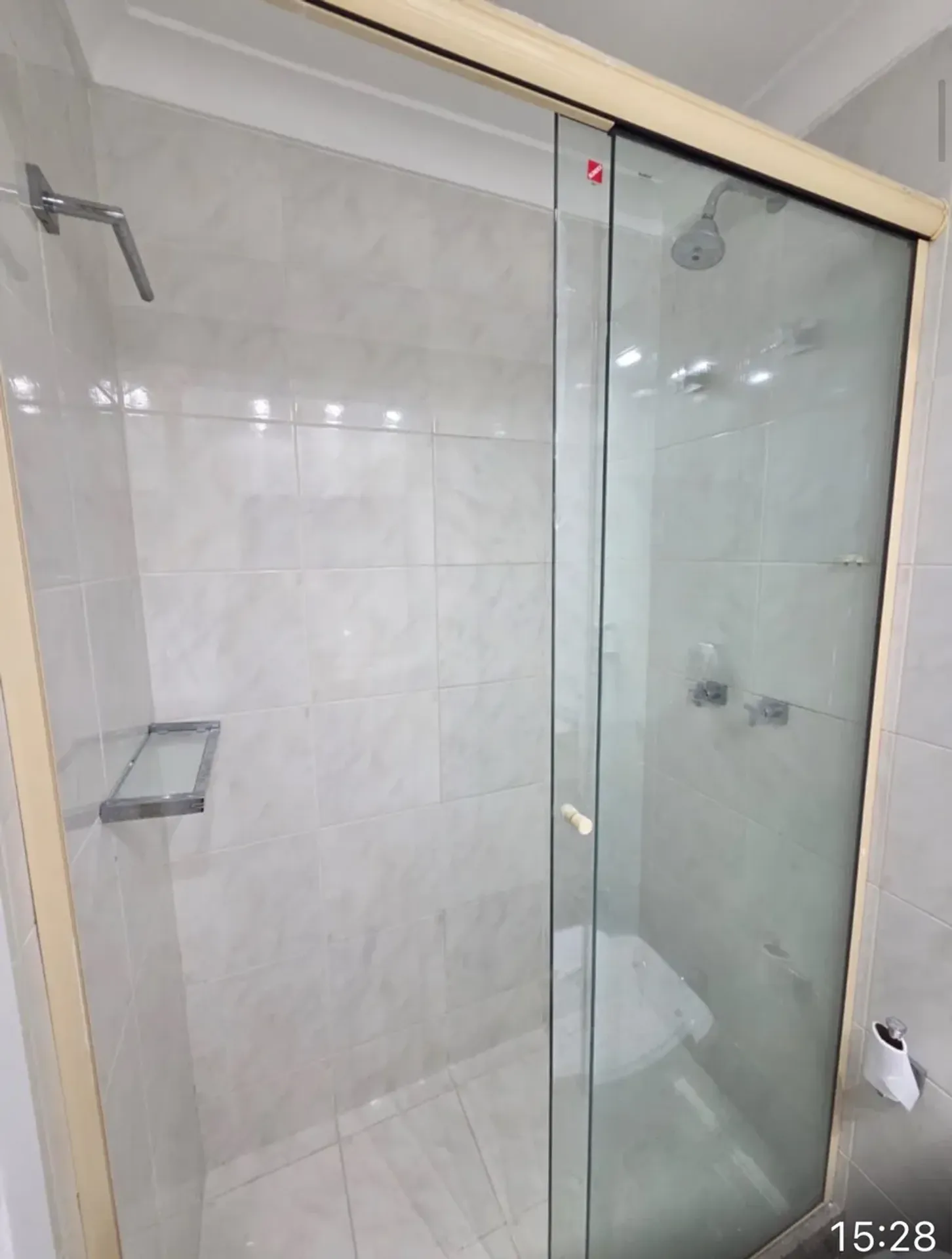 Unfurnished 3-bedroom apartment with terrace views — photo 22