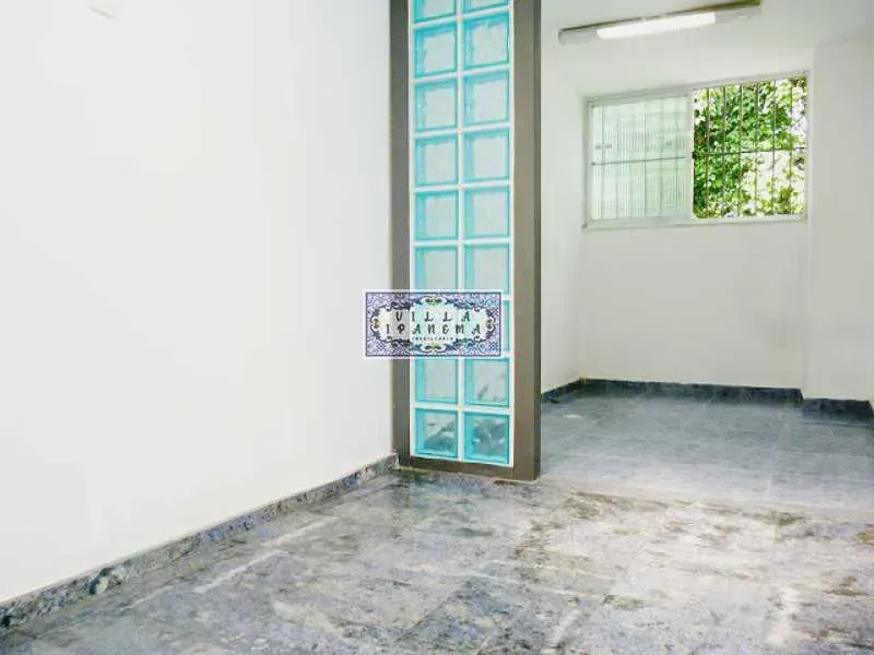 Unfurnished house with 4 bedrooms and 5 bathrooms — photo 19