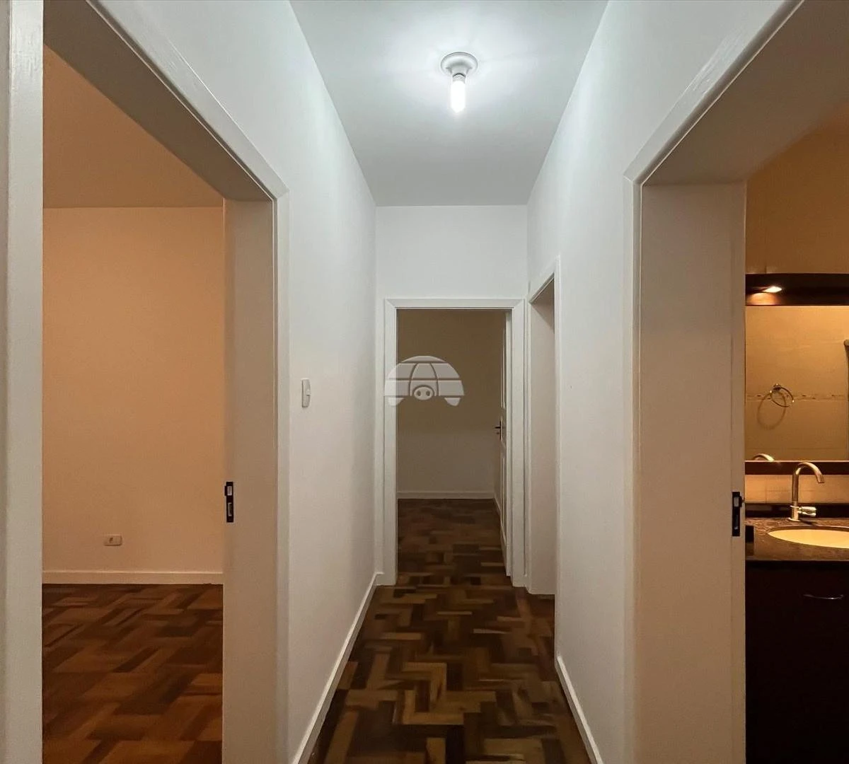 3-bedroom apartment with a bathtub — photo 28