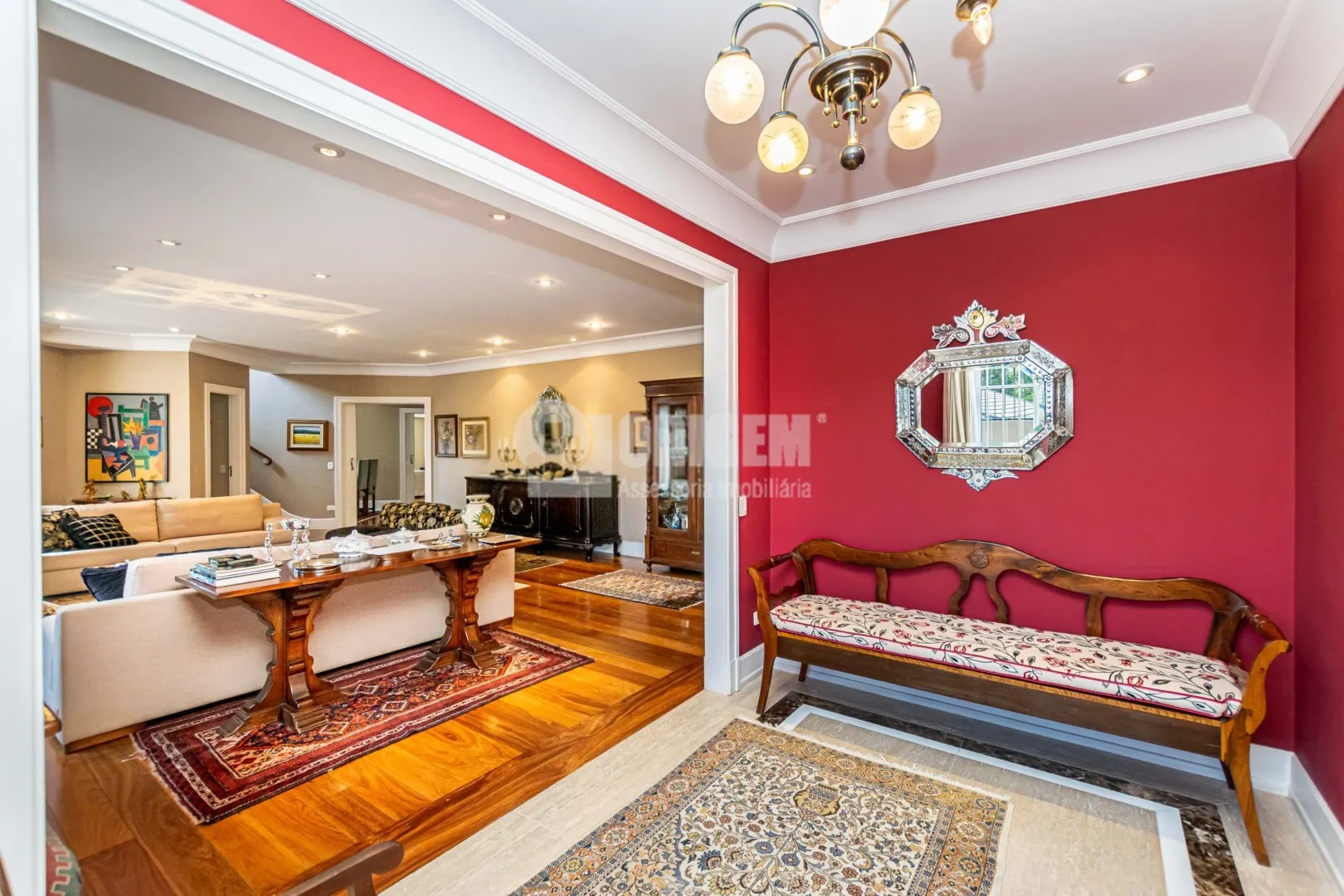 589 m² house with a bathtub and a water view — photo 46
