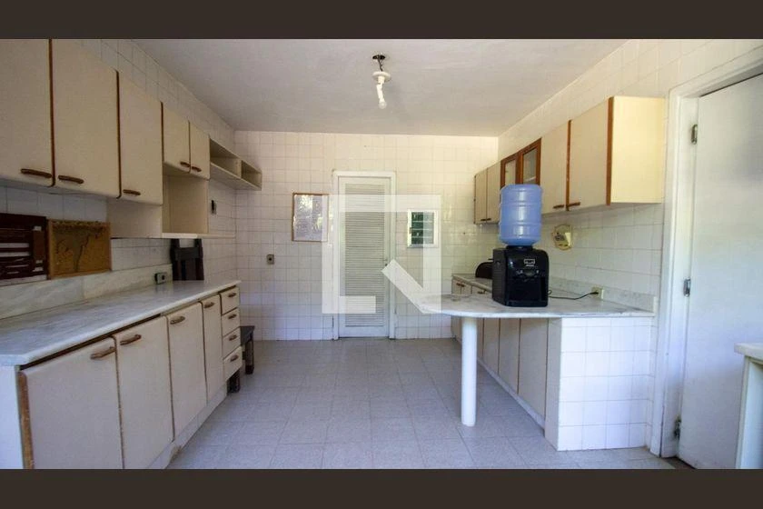 Unfurnished house with 3 bedrooms and 5 baths, 1500 m² — photo 12